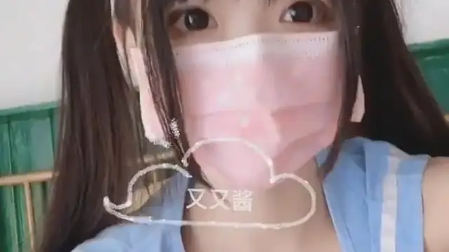 在教室不穿胸罩自慰!