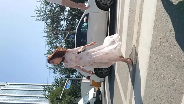 薄紗長裙妹子